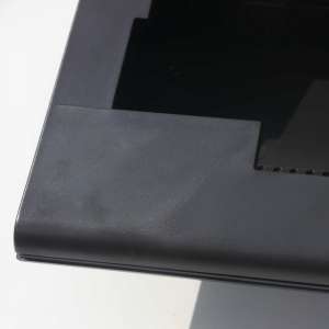 C64c case, Retro black bottom left binding seam